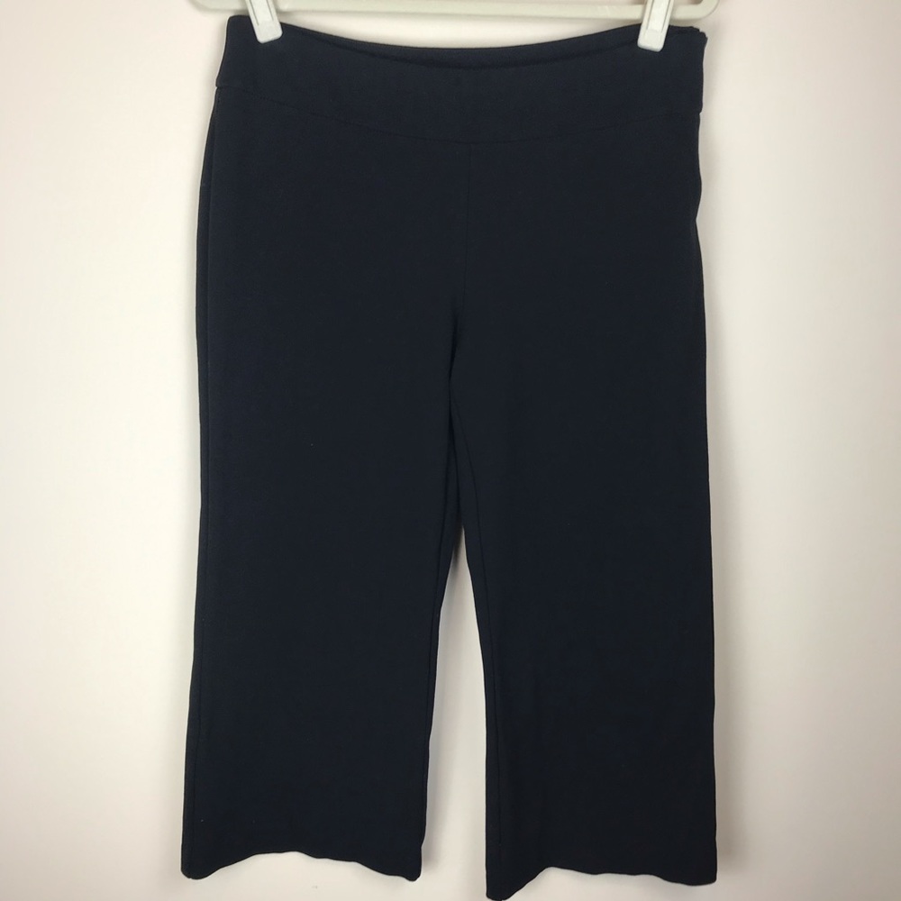 Chicos Cropped wide leg stretch pant w/side zip